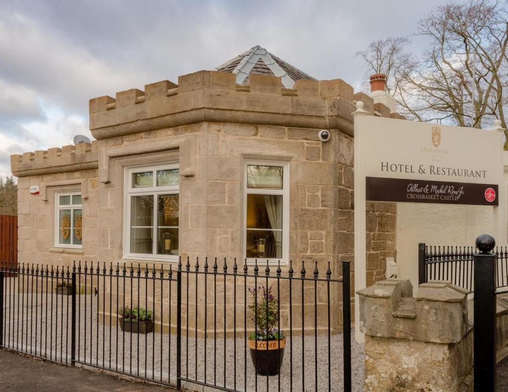 Crossbasket Castle Hotel & Restaurant High Blantyre Exterior photo